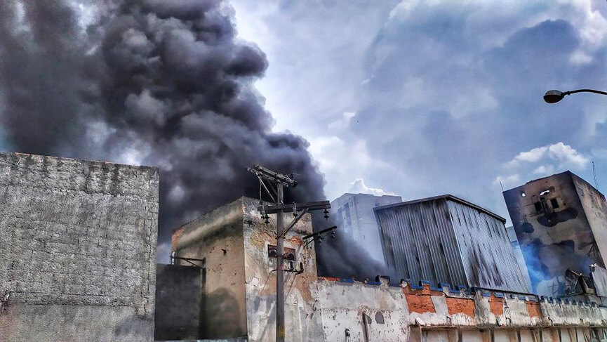 Incêndio na fábrica Moinho Jundiaí. (Foto: Divulgação/Davi Chaim)