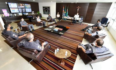 Reunião segurança com prefeito. (Foto: Divulgação)
