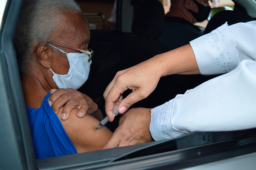 Vacinação em Jundiaí. (Foto: Emerson Leite)