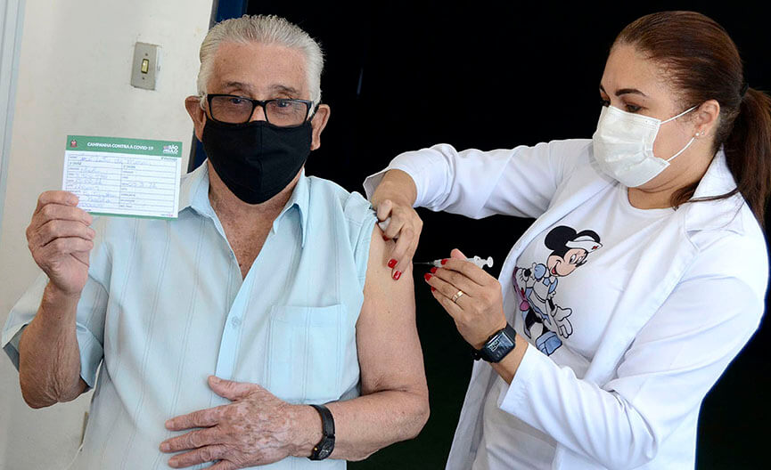 Vacinação em idosos em Várzea Paulista. (Foto: Divulgação)