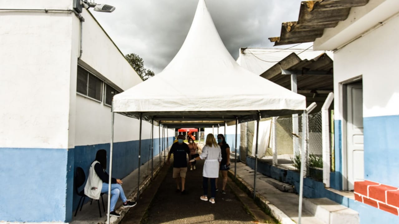 As tendas doadas pelo Clube Jundiaiense foram instaladas no CECE Francisco Dal Santo