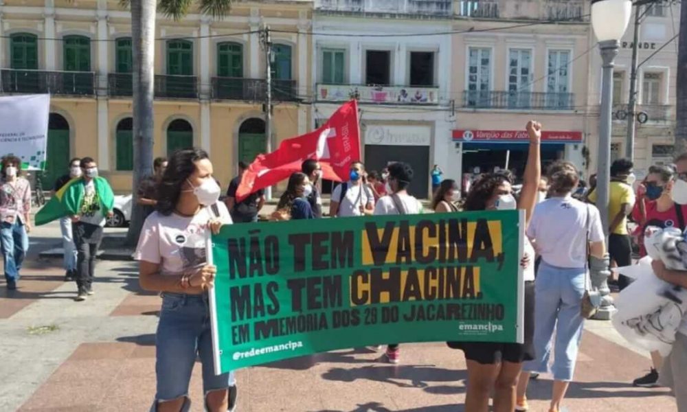 Manifestação contra Bolsonaro na Praça São Salvador, centro de Campos, no RJ