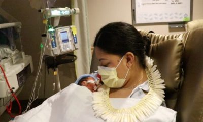 Mulher dá à luz em avião que levava equipe médica
