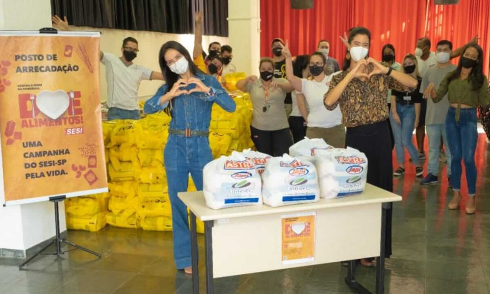 Entrega de cestas básicas da campanha contra fome da Astra, Japi e Urbitec
