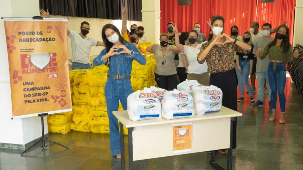 Entrega de cestas básicas da campanha contra fome da Astra, Japi e Urbitec