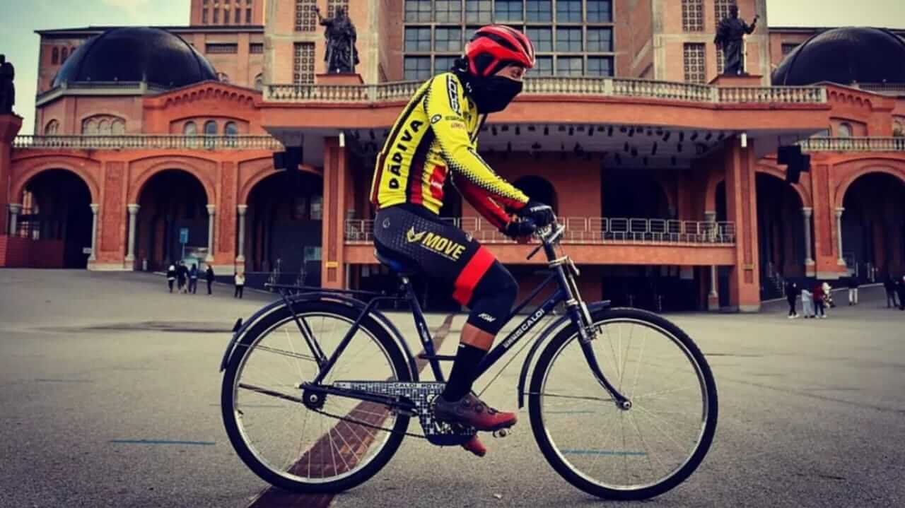 Ciclista Bruno Goia em Aparecido