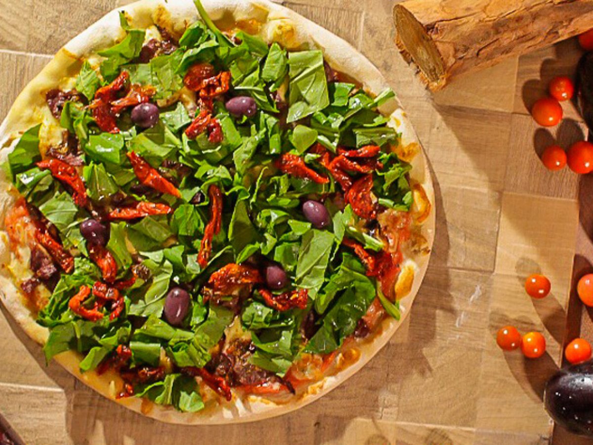 Já experimentou pizza de picanha com a massa do jeito que você mais gosta?  Então pede na Super Pizza Pan!