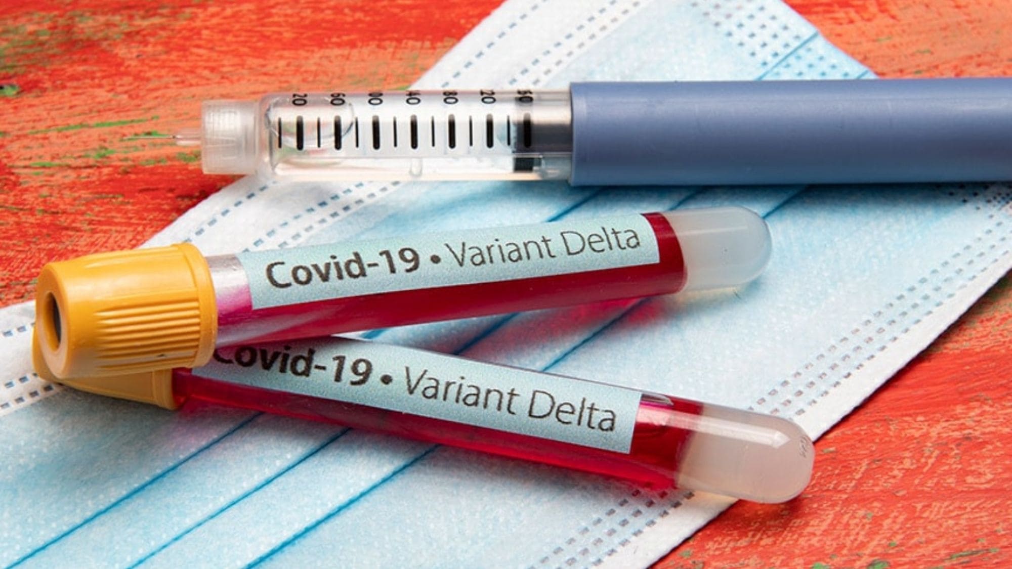 exames de sangue com etiqueta de variante delta