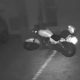 Vídeo de segurança de estacionamento, com moto e carro