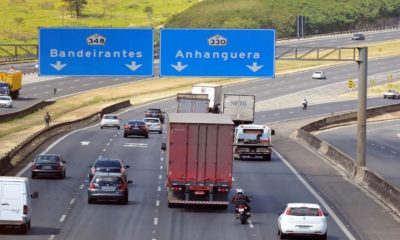 Veículos nas rodovias Anhanguera e Bandeirantes