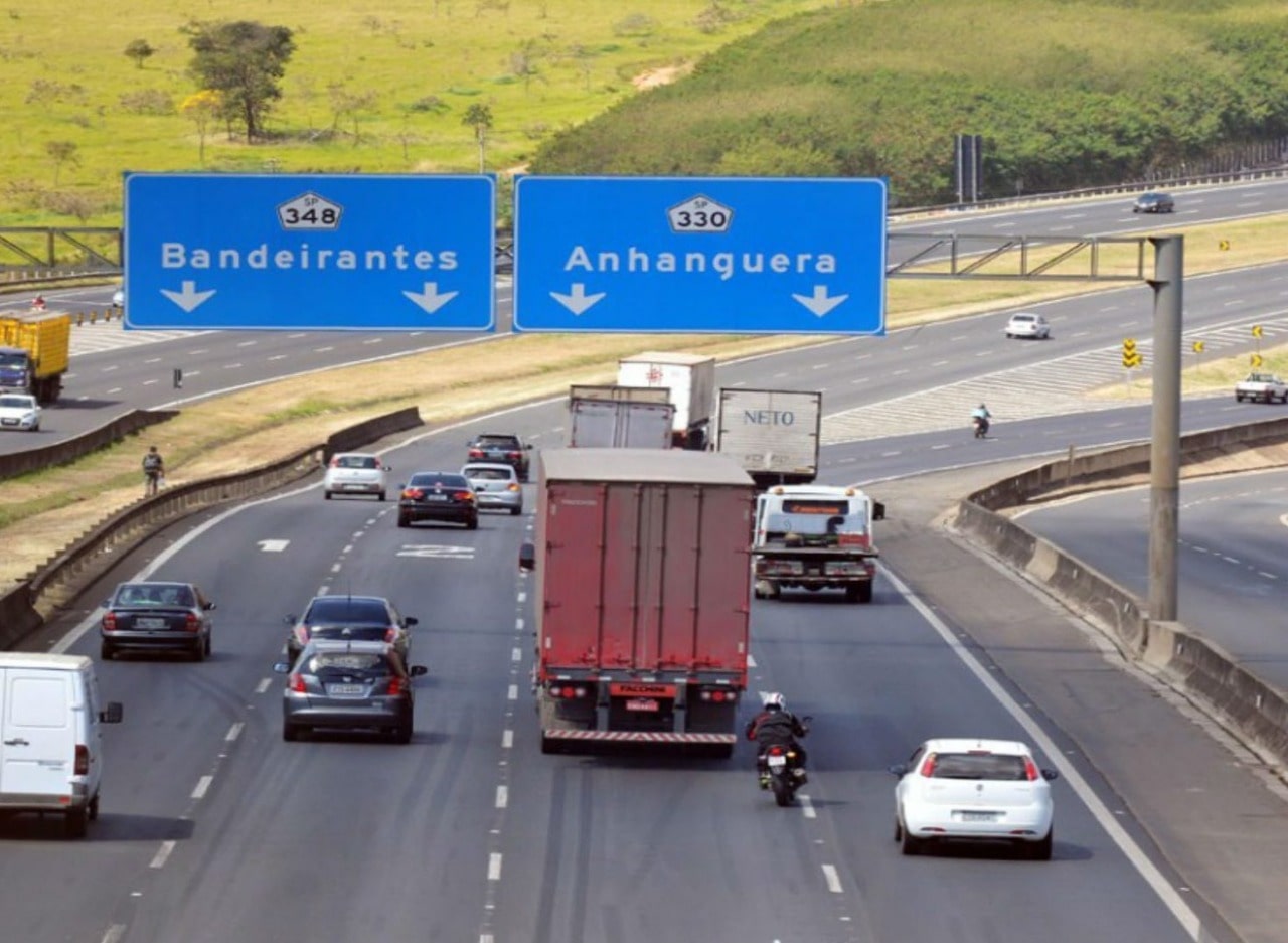 Veículos nas rodovias Anhanguera e Bandeirantes