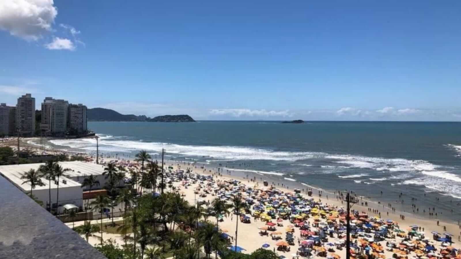Praia de Pitangueiras, em Guarujá