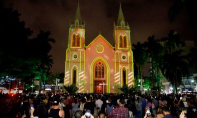 Catedral Nossa Senhora do Desterro iluminada no Centro de Jundiaí