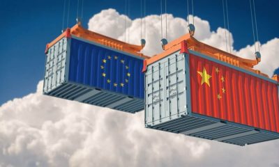 Arte de containers com bandeiras da Rússia e da China