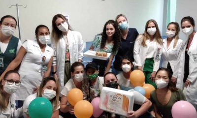 Equipe do Hospital Universitário realiza festa de aniversário surpresa para paciente