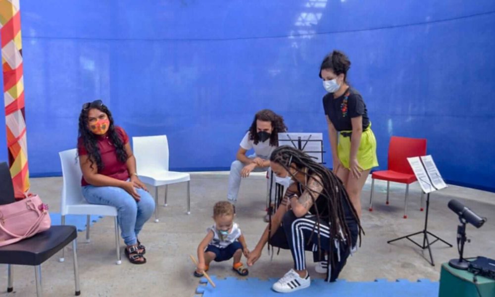 Mães e filhos gravam canções de ninar para novo projeto em jundiaí