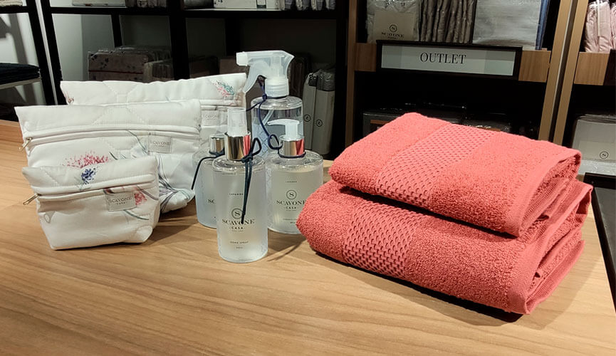 Kits de toalhas e necessaires e kit de aromas para casa