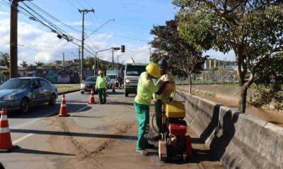 Obras para implantação da nova rede de esgoto no Jardim Fepasa