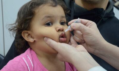Campanha de dose de reforço contra a poliomielite (paralisia infantil) está em andamento em toda a rede de saúde de Jundiaí