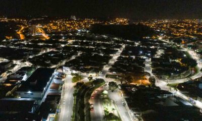 Rua Carlos Gomes entre outras receberam novas lâmpadas de LED no mês de outubro