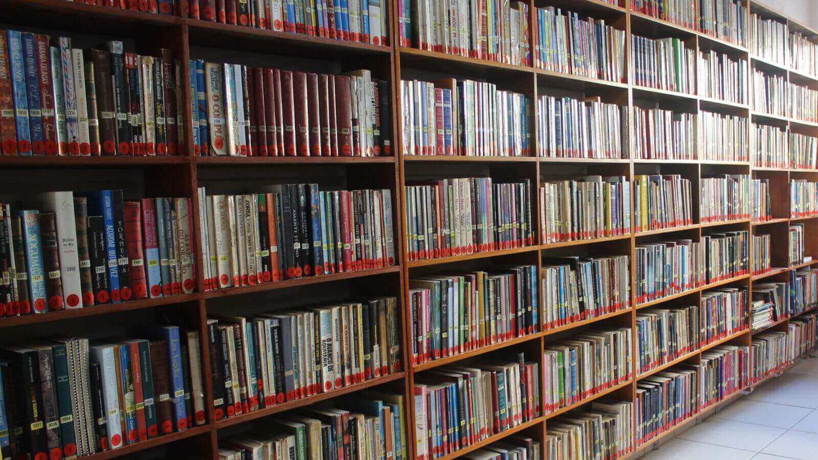Biblioteca comunitária da Vila Hortolândia