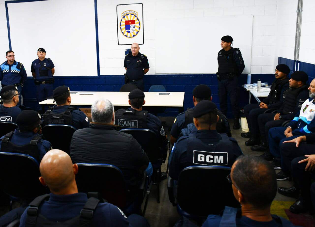 Guardas Municipais junto com representantes de áreas de segurança de diversas cidades participam de curso de Cinotecnia