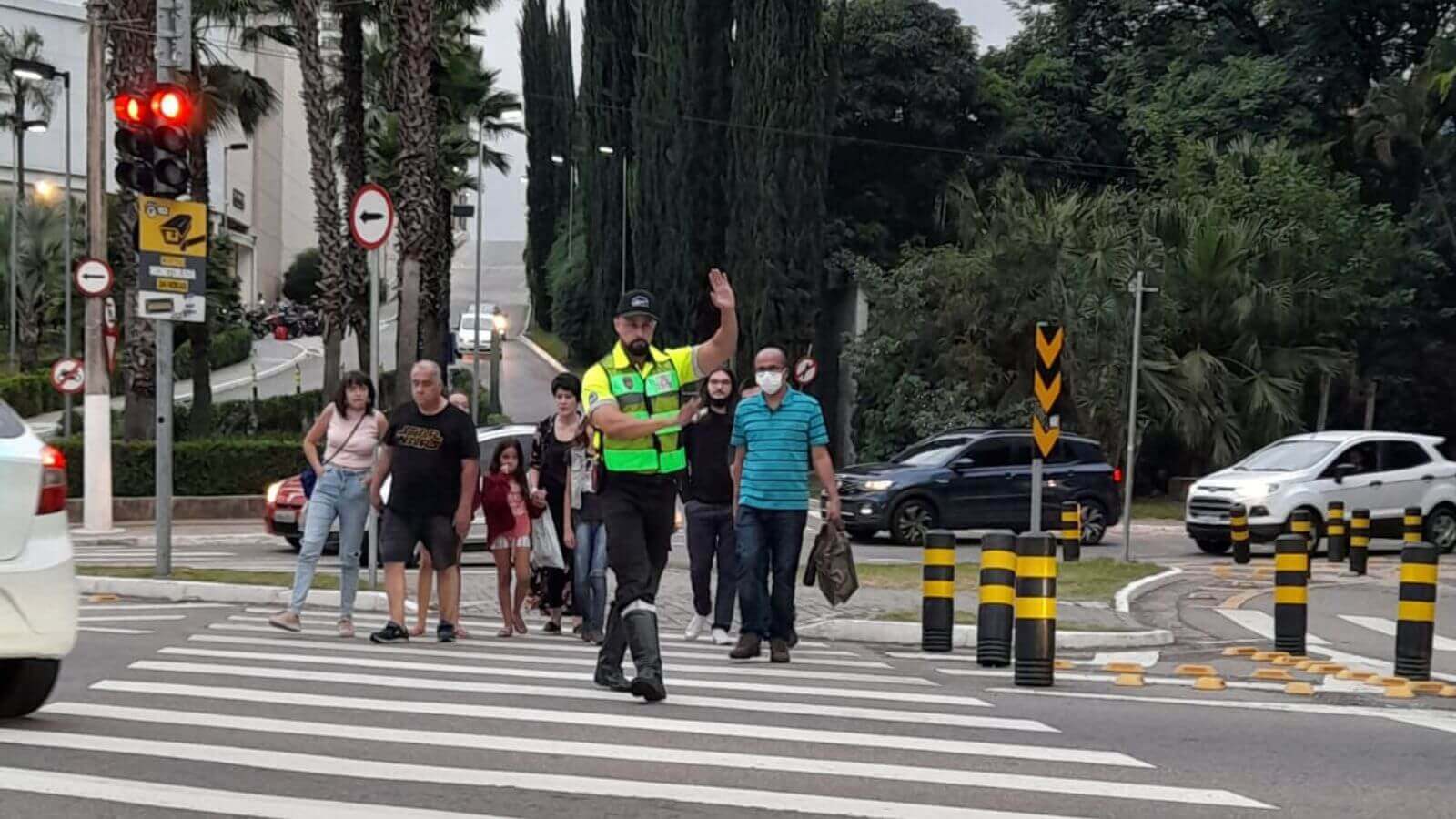 Agente de trânsito em Jundiaí