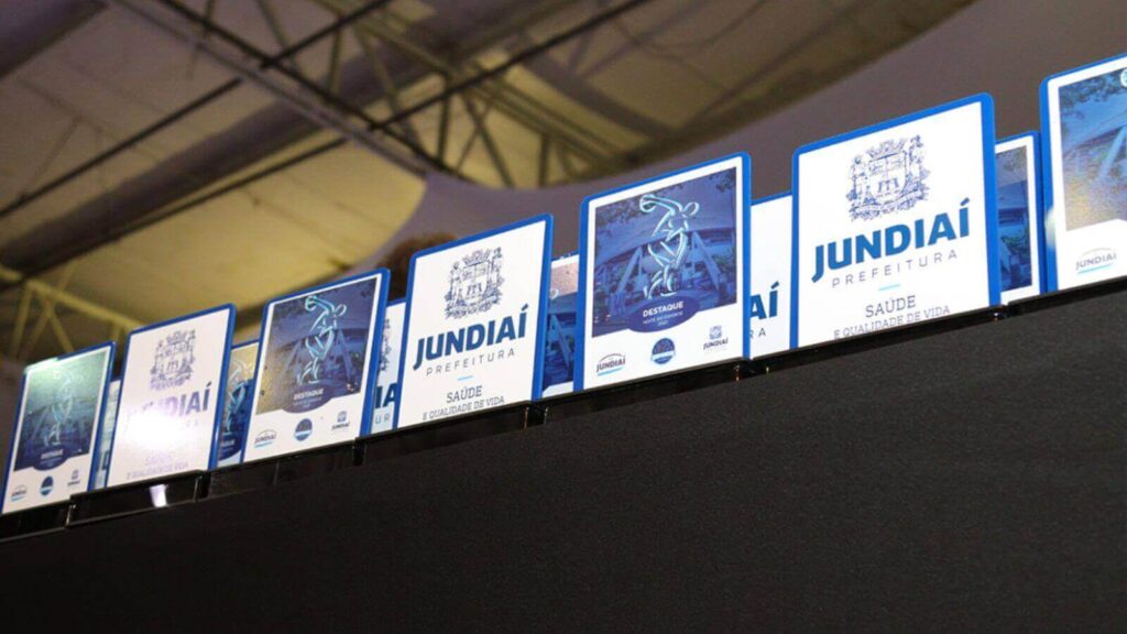 Troféus de homenagem a atletas de Jundiaí