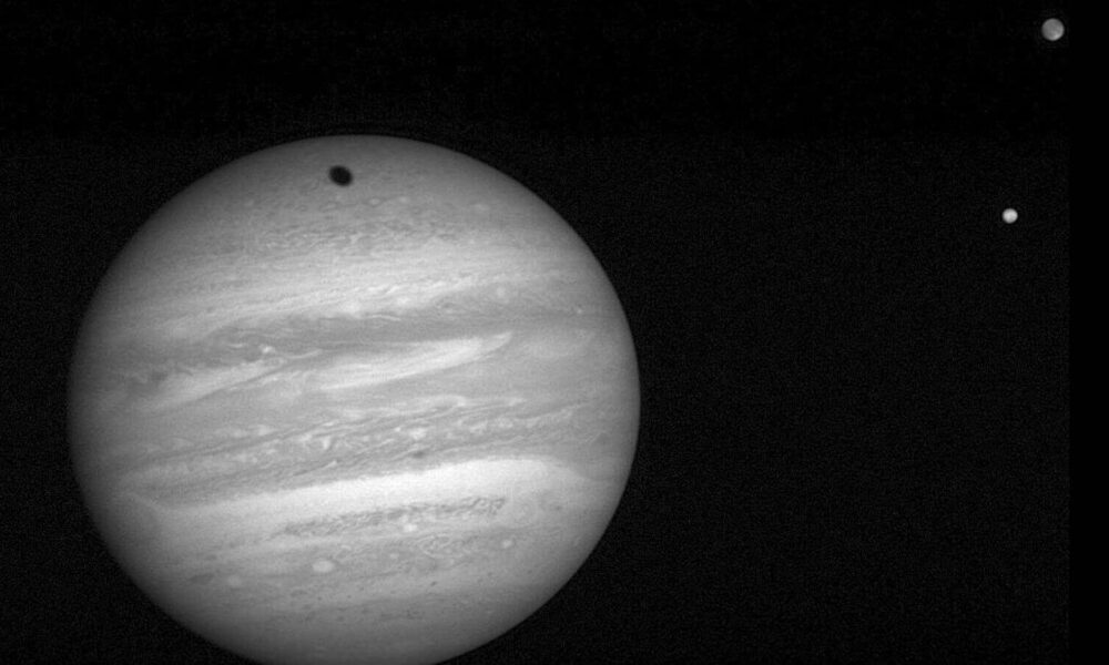 Imagem de Júpiter e suas luas