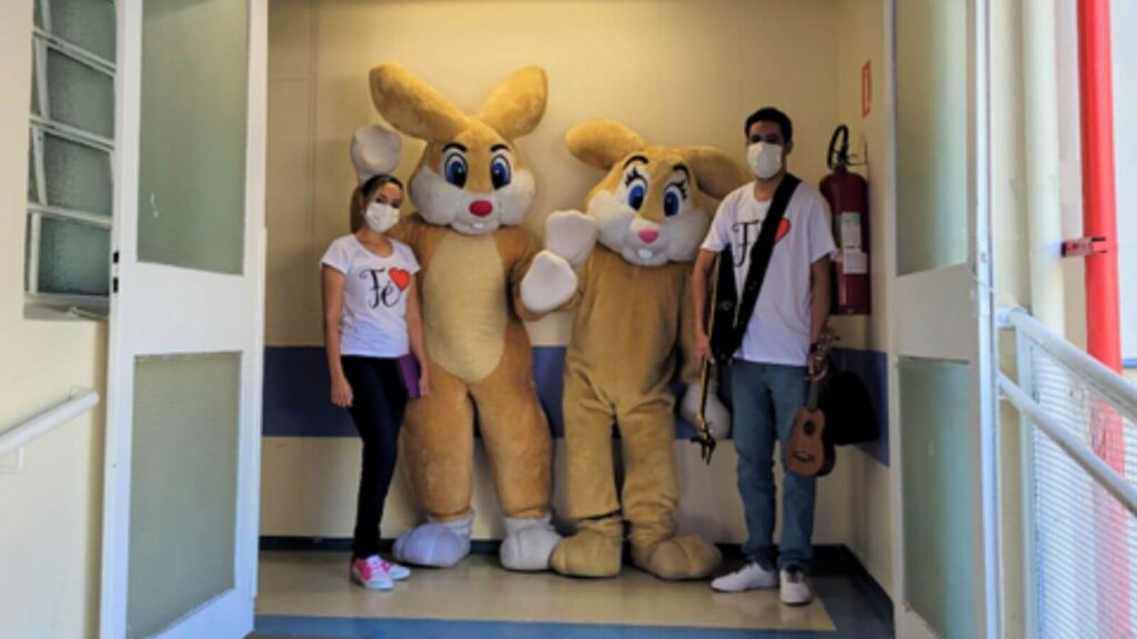 ONG leva visita especial de Páscoa aos pacientes do Hospital São Vicente1