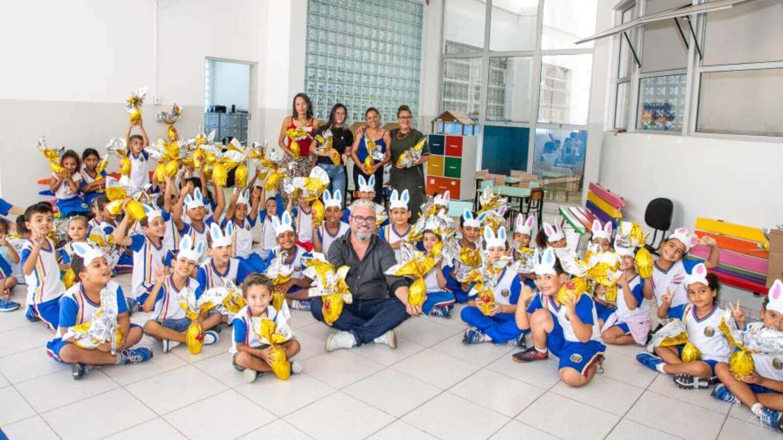 Prefeitura de Itupeva entrega ovos de Páscoa para alunos da rede municipal