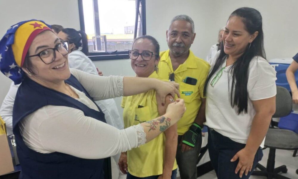 Jundiaí oferece vacinação, orientação e exames para funcionários do transporte público