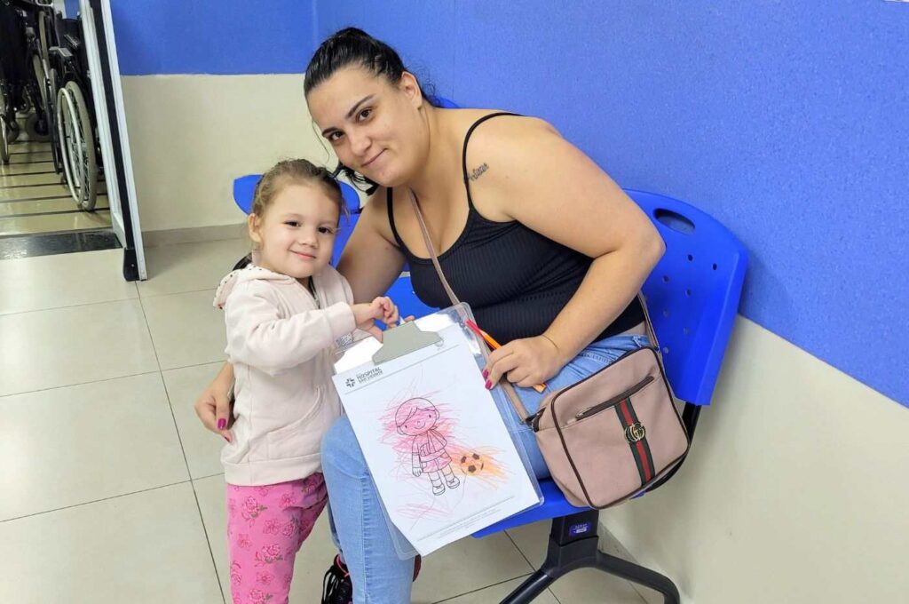 Ambulatório de Ortopedia do Hospital São Vicente promove atividades recreativas para pacientes infantis