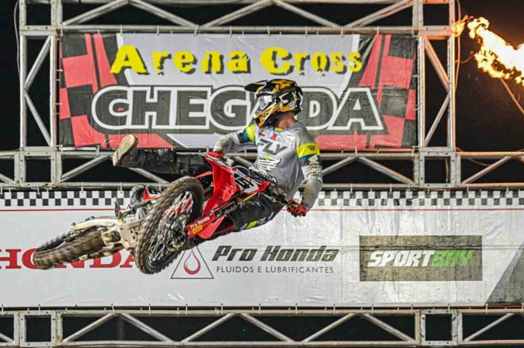 Dean Wilson, piloto escocês , campeão da Arena Cross em Jundiaí