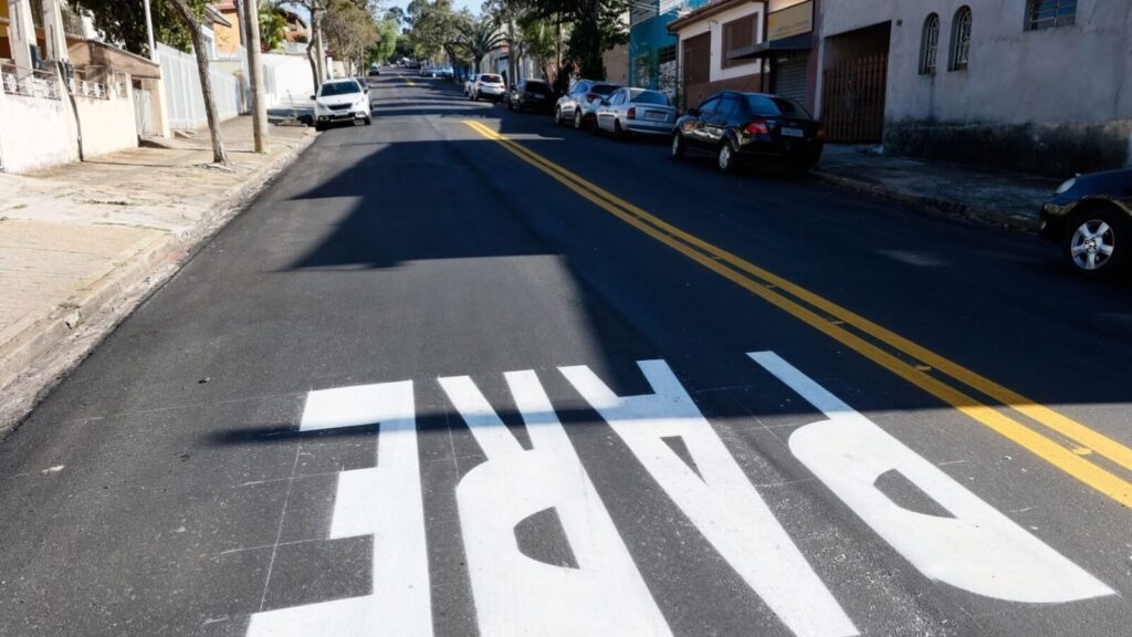 Rua recapeada através do programa Mais Asfalto da Prefeitura de Jundiaí