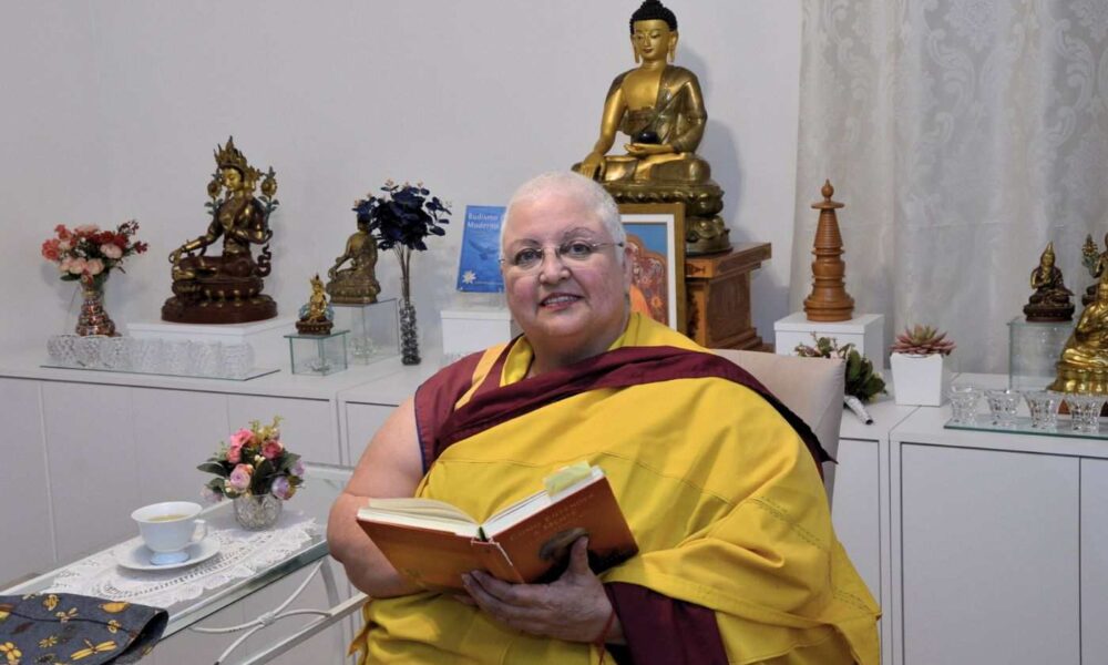 Monja budista Gen Kelsang Chime