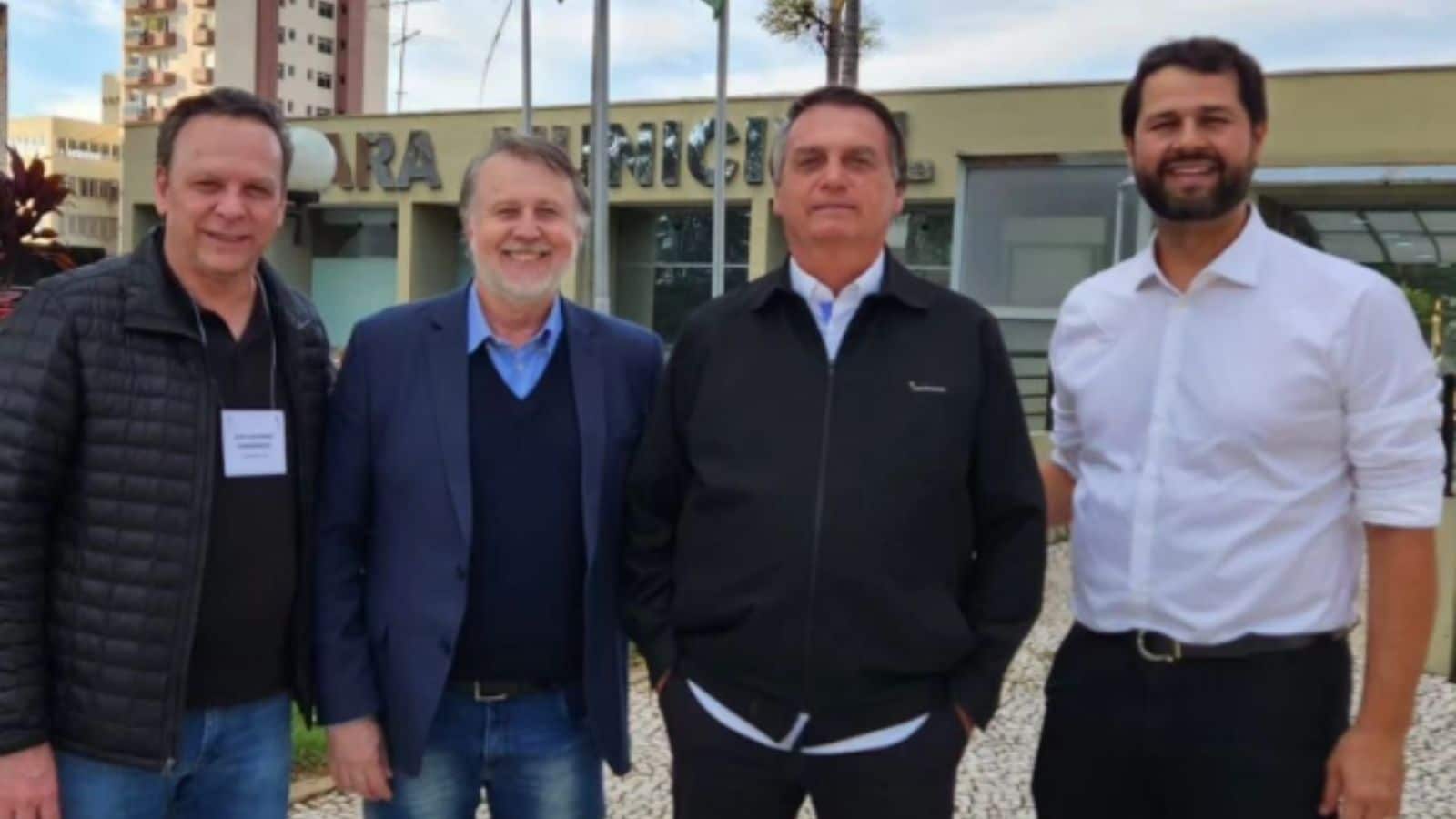 Albino, ao lado de Jair Bolsonaro, Parimoschi e o prefeito de Jundiaí, Luiz Fernando Machado