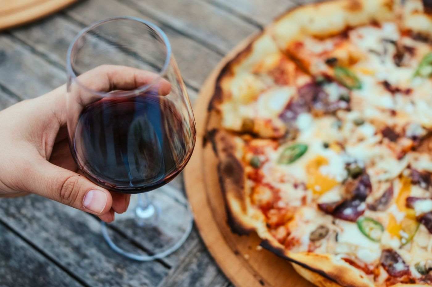 Como harmonizar vinho e pizza