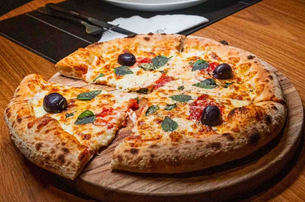 Pizza de Margherita, da pizzaria Sponta, no Hotel Ibis, em Jundiaí