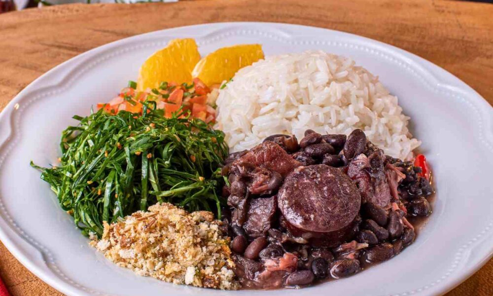 Cidade Vicentina de Jundiaí promove feijoada com samba