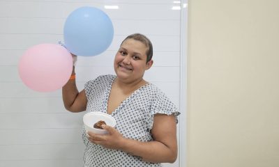 Hospital São Vicente celebra aniversário de paciente internada