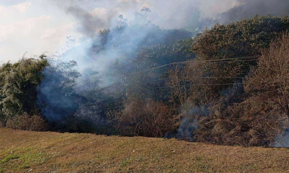 Queimadas, que também causam seca extrema