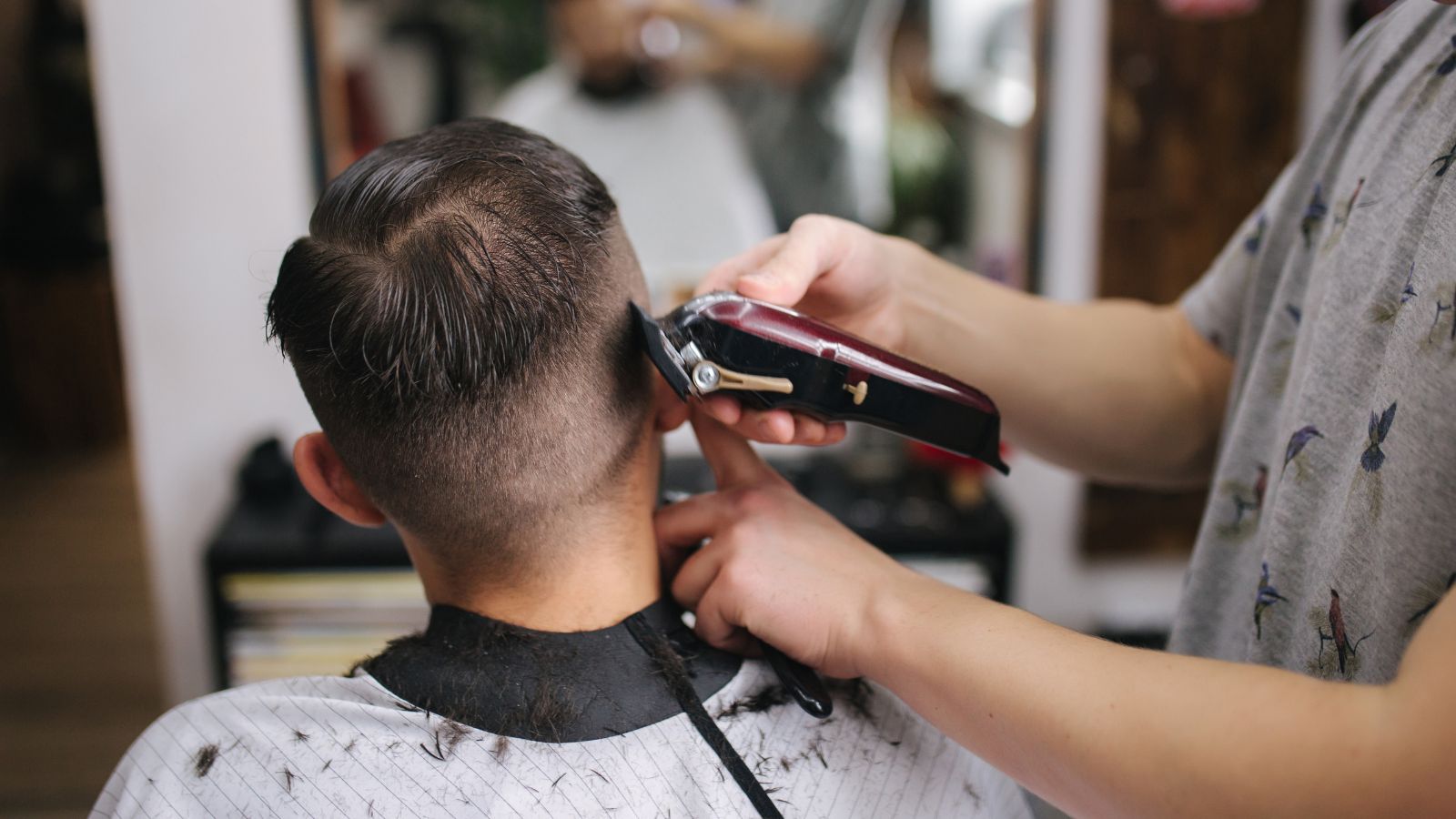 Curso de barbeiro oferecido pelo Fundo Social de Jundiaí