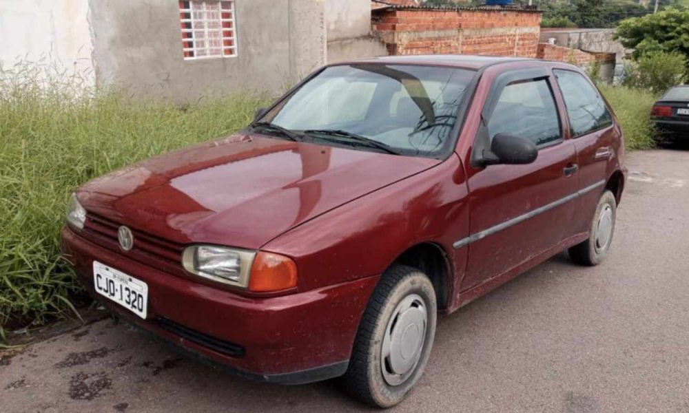 Gol vermelho é furtado na frente de casa de Jundiaí.