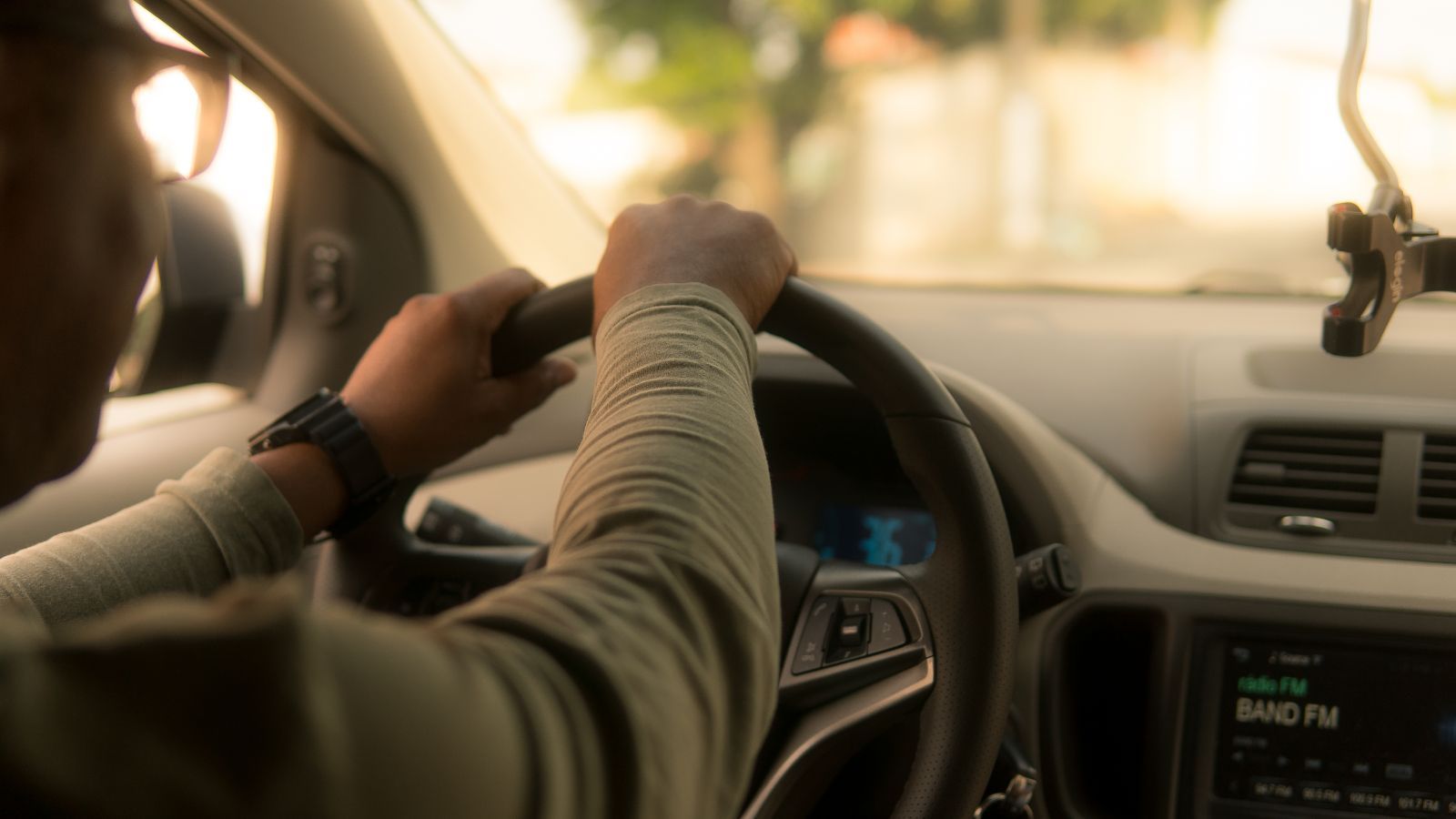 Pedágio sem cancela começa a operar em São Paulo e motoristas devem ficar atentos.