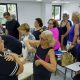 Idosos participando do programa de exercícios grátis na Faculdade de Medicina de Jundiaí.