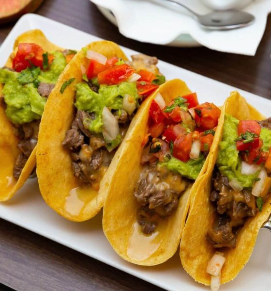 Tacos de Carne com Guacamole