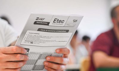 Foto do caderno de avaliação do Vestibulinho da Etec.