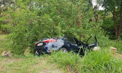 Autor de tiroteio capota carro em fuga