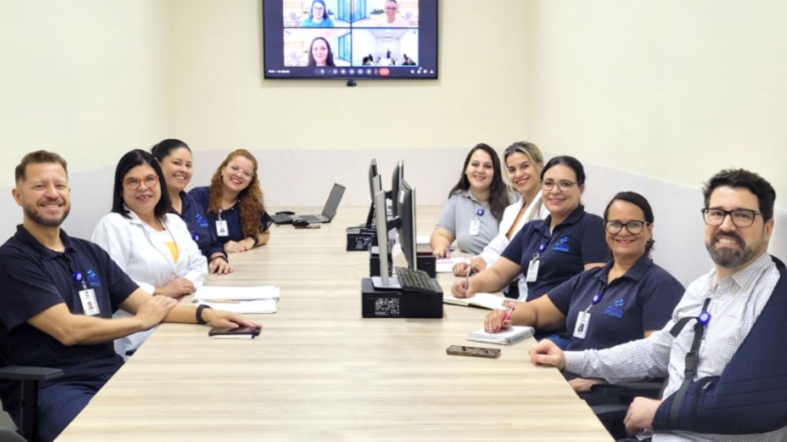 Profissionais do Hospital São Vicente em treinamento.